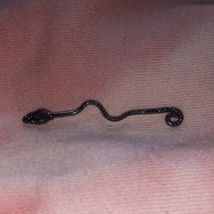 Snake & black industrial bar 14G
